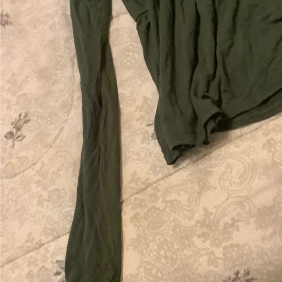 Brit & Bri XL hunter green top - Picture 4 of 6